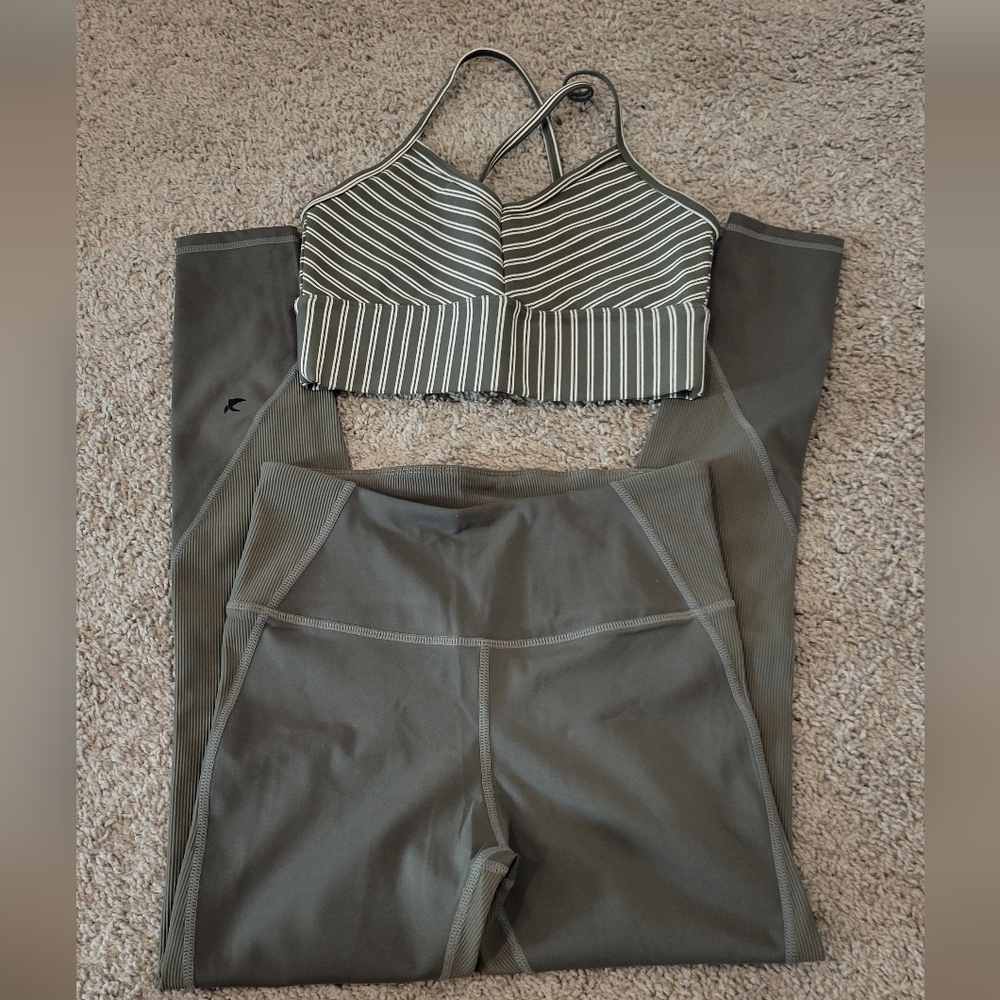 Glyder 2 Piece Set Size Small NWOT